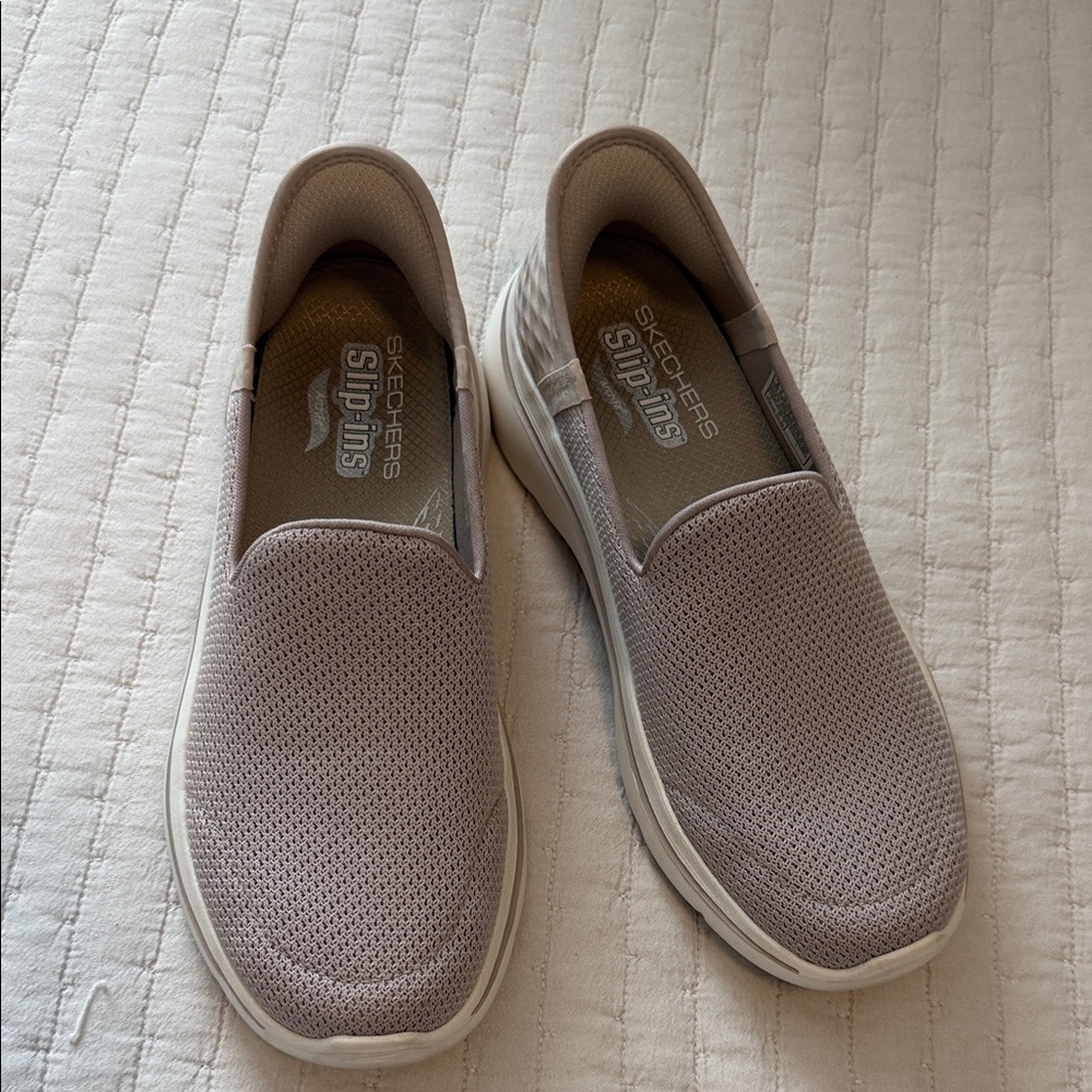 Skechers Women’s Loafers - Taupe